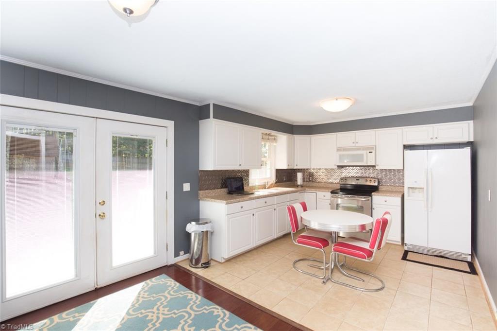 194 Longview Road Madison, NC 27025 - Photo 4 of 16 Gallery Image 4