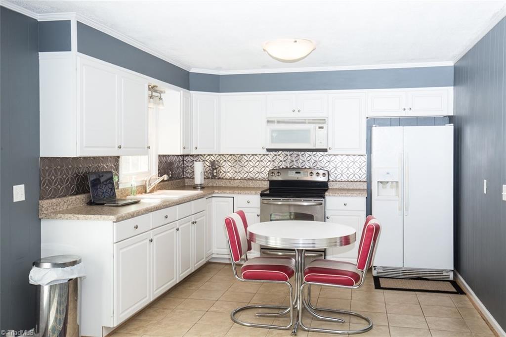 194 Longview Road Madison, NC 27025 - Photo 5 of 16 Gallery Image 5