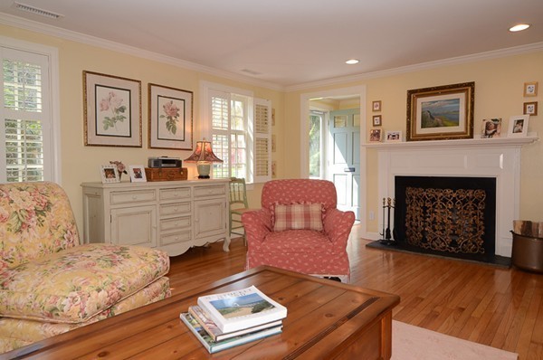 74 Jericho Road, Unit 74 Weston, MA 02493 - Photo 3 of 13