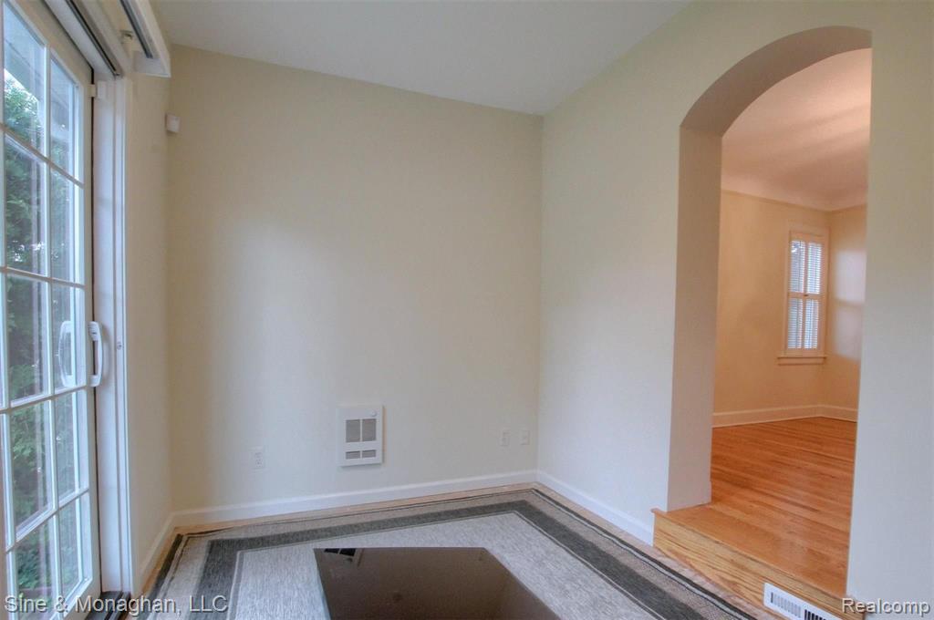 349 Merriweather Road Grosse Pointe, MI 48236 - Photo 17 of 31