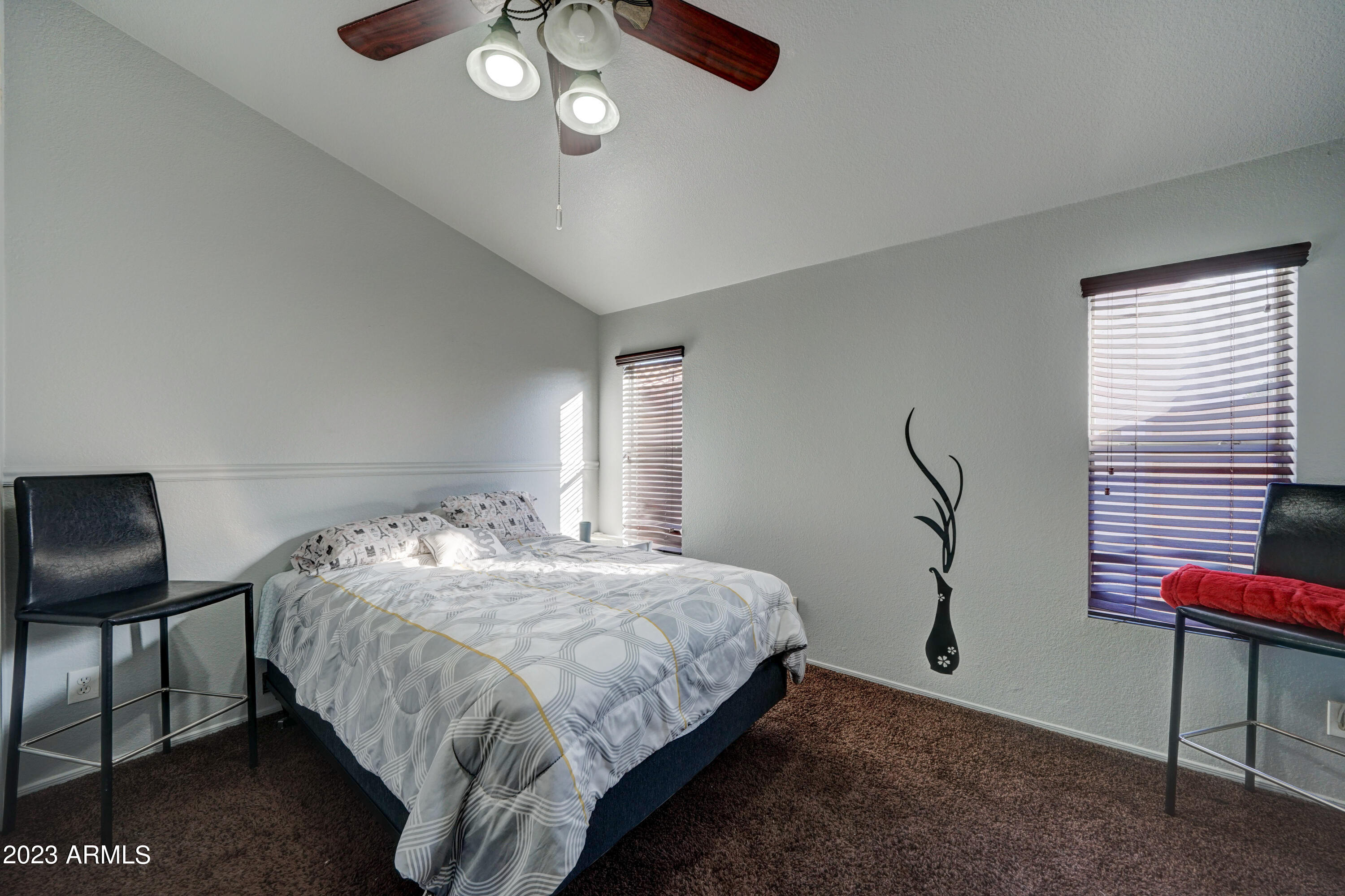 7657 West Calavar Road Peoria, AZ 85381 - Photo 13 of 32 7657 W Calavar-14