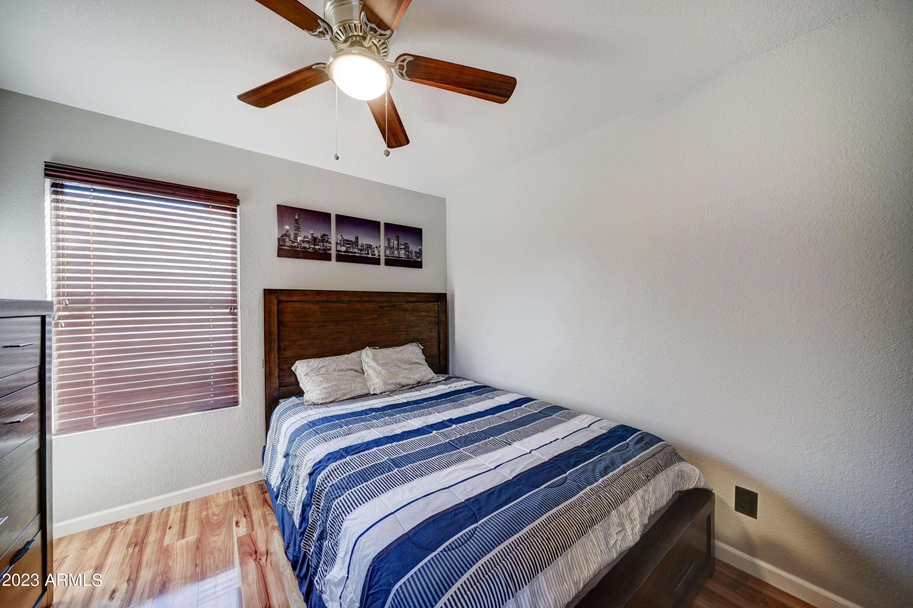 7657 West Calavar Road Peoria, AZ 85381 - Photo 15 of 32 7657 W Calavar-16