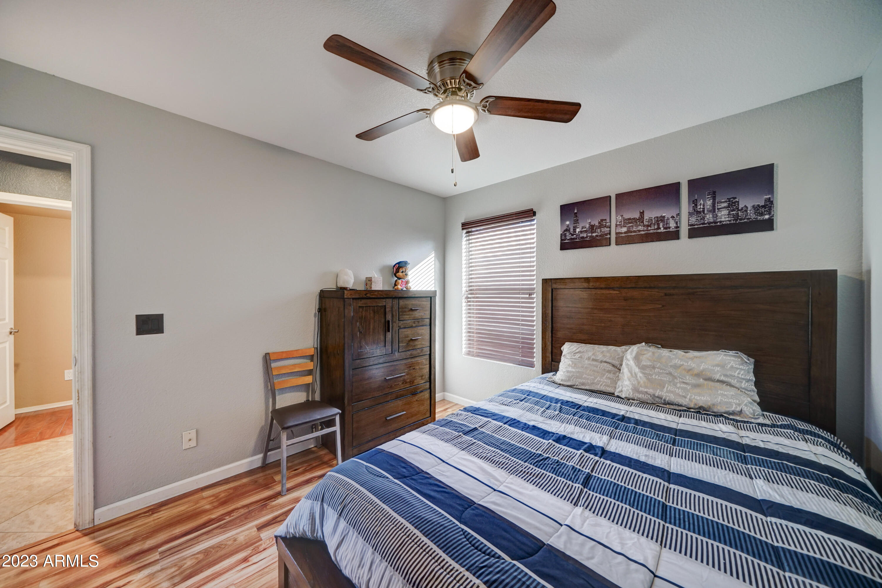 7657 West Calavar Road Peoria, AZ 85381 - Photo 16 of 32 7657 W Calavar-17