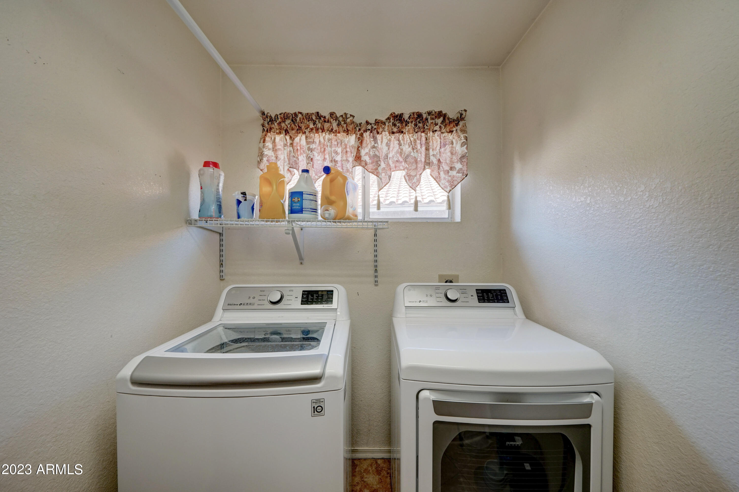 7657 West Calavar Road Peoria, AZ 85381 - Photo 26 of 32 7657 W Calavar-27