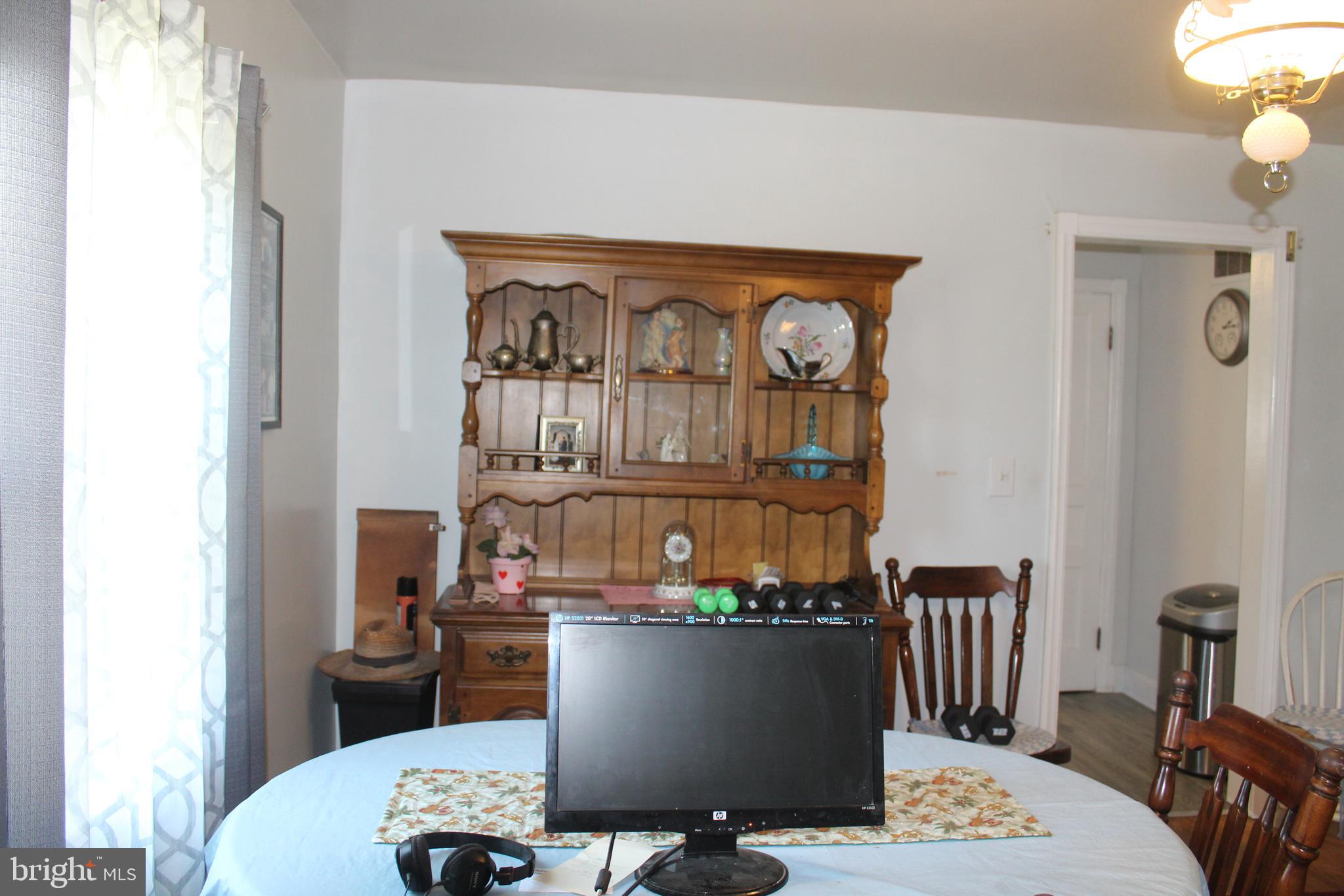 529 Poole Road Westminster, MD 21157 - Photo 21 of 110 Dining Rm