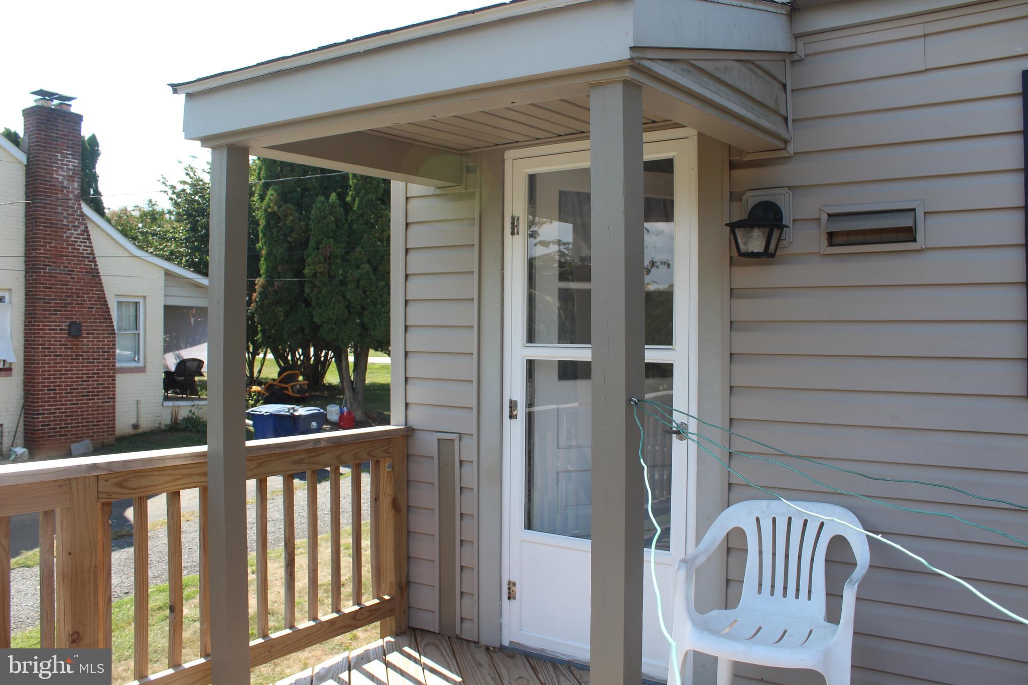 529 Poole Road Westminster, MD 21157 - Photo 36 of 110 kitchen door to deck