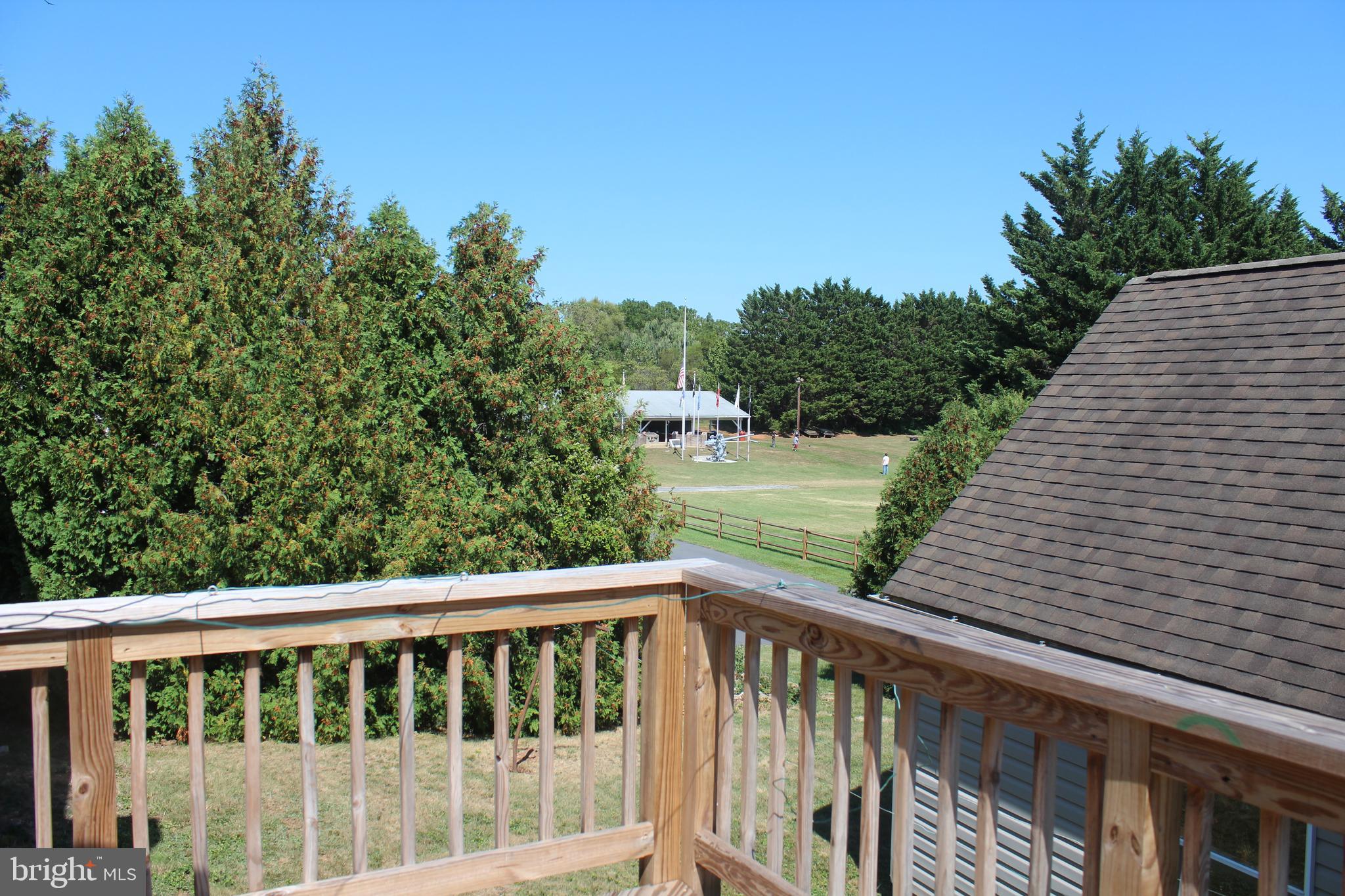 529 Poole Road Westminster, MD 21157 - Photo 37 of 110 Deck