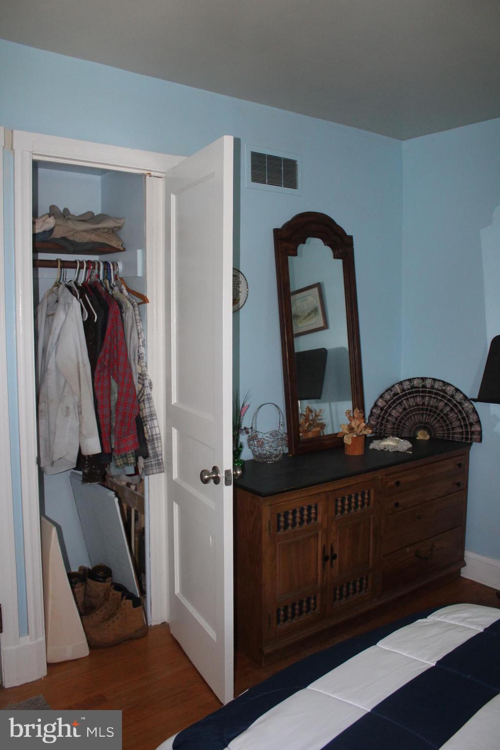 529 Poole Road Westminster, MD 21157 - Photo 44 of 110 Closet #2