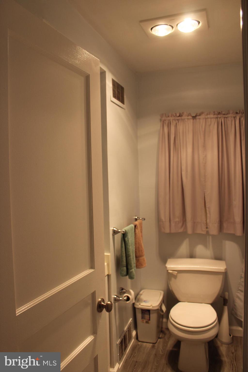 529 Poole Road Westminster, MD 21157 - Photo 49 of 110 Main full Bath
