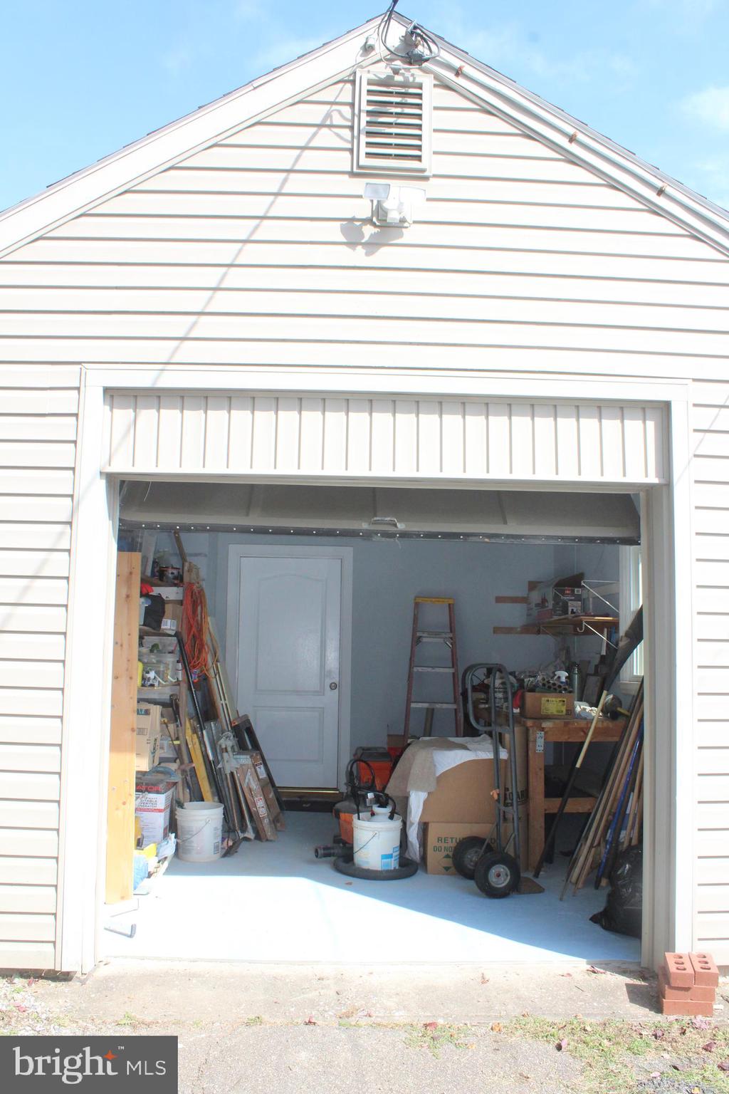 529 Poole Road Westminster, MD 21157 - Photo 60 of 110 garage