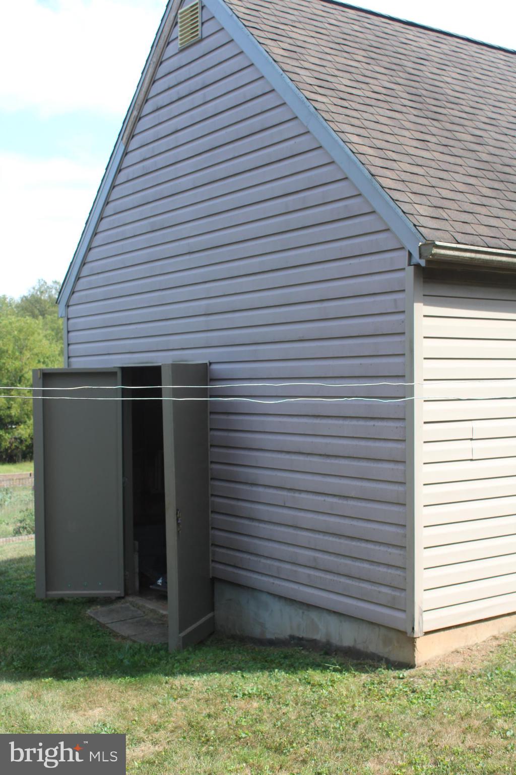 529 Poole Road Westminster, MD 21157 - Photo 70 of 110 oversized shed