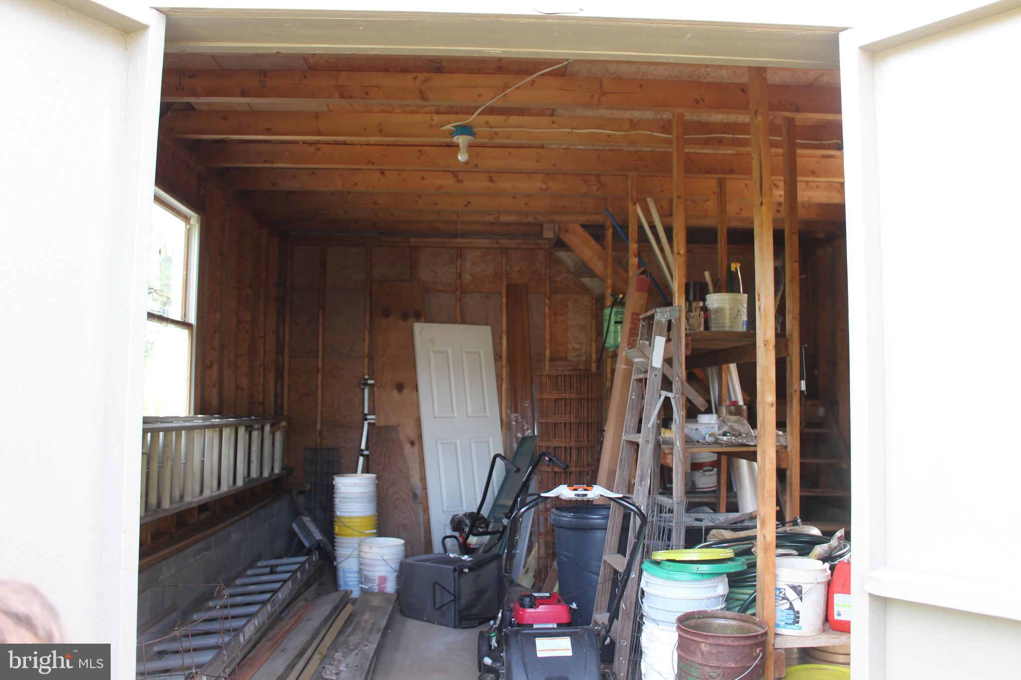 529 Poole Road Westminster, MD 21157 - Photo 74 of 110 Inside shed