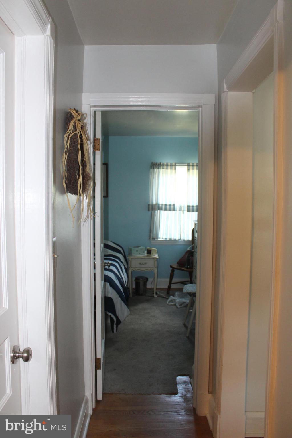 529 Poole Road Westminster, MD 21157 - Photo 98 of 110 Hallway to Bed#2
