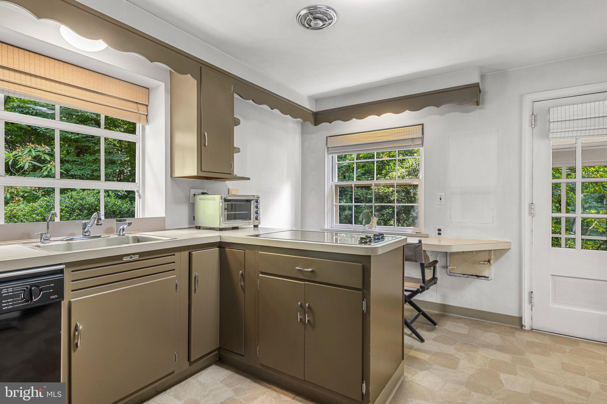 55 Wellesley Road Swarthmore, PA 19081 - Photo 13 of 37 Gallery Image 13