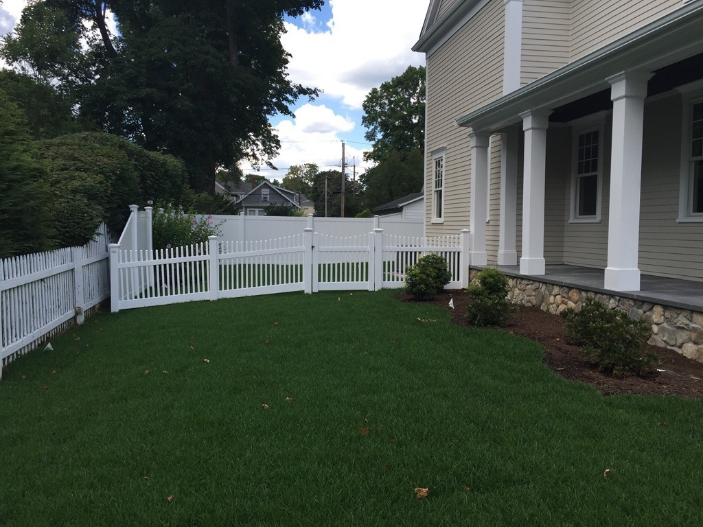 5 Thomas Road Wellesley, MA 02482 - Photo 3 of 29 a view of a backyard with a garden