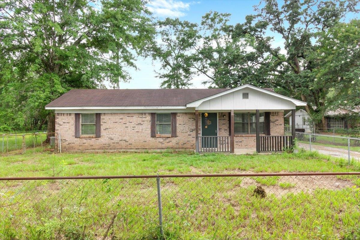 112 East Hurricane Road Bay Minette, AL 36507 - Photo 1 of 20