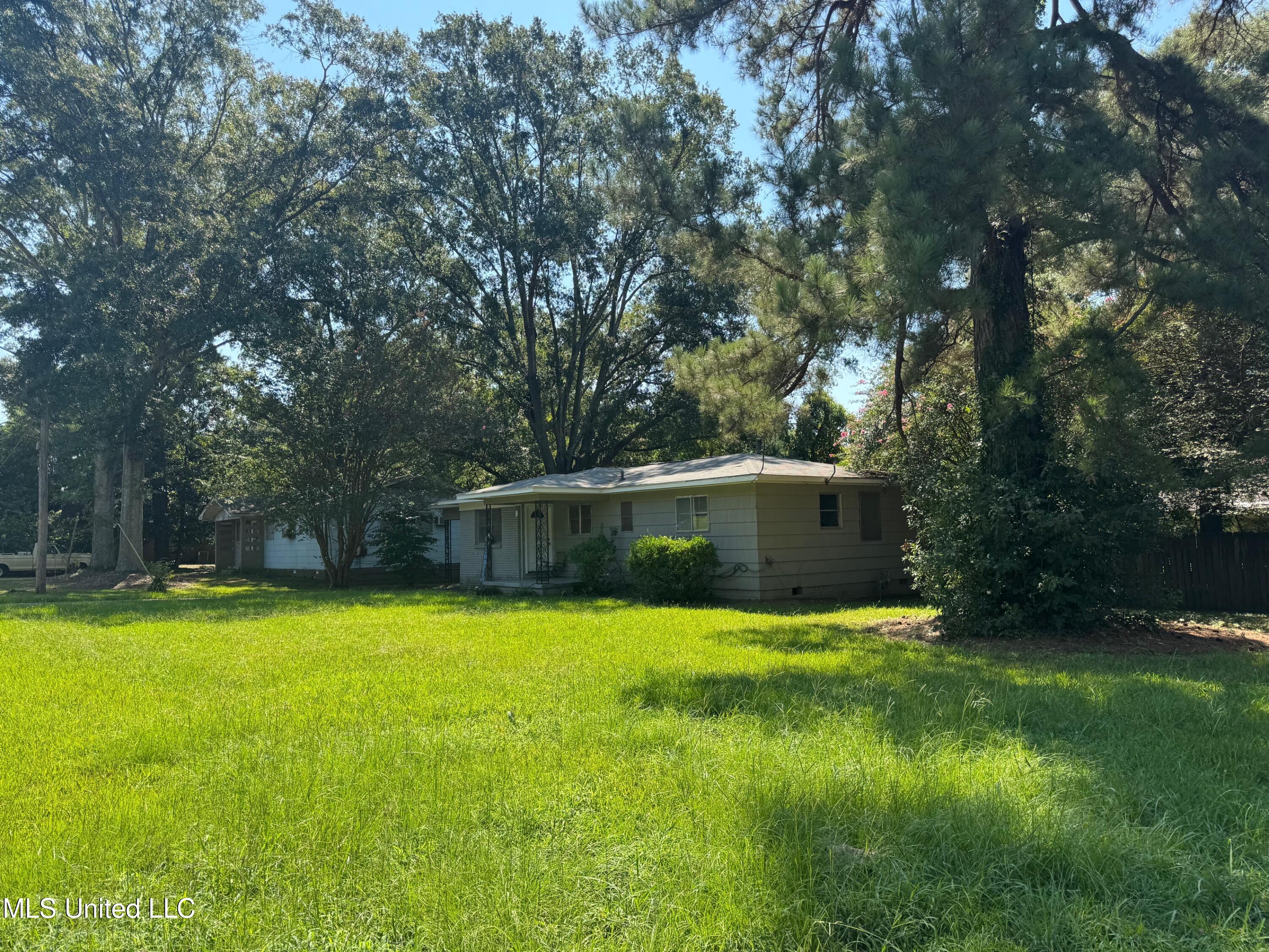 305 Judy Street Jackson, MS 39212 - Photo 2 of 2 IMG_5486