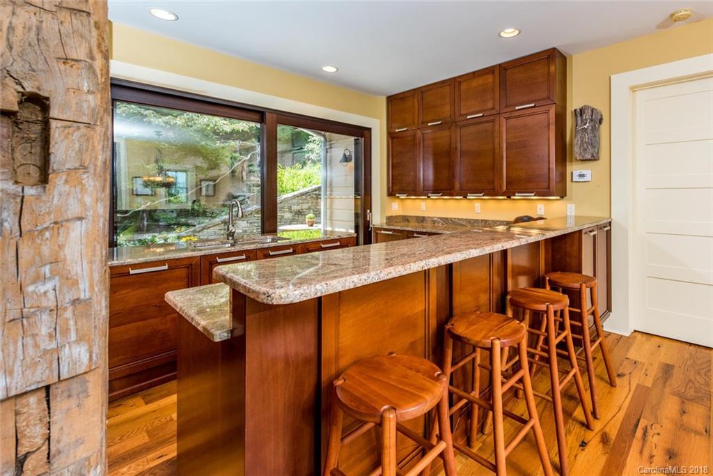 346 East Reach Road, Unit 131 Sylva, NC 28779 - Photo 13 of 34 Gallery Image 13