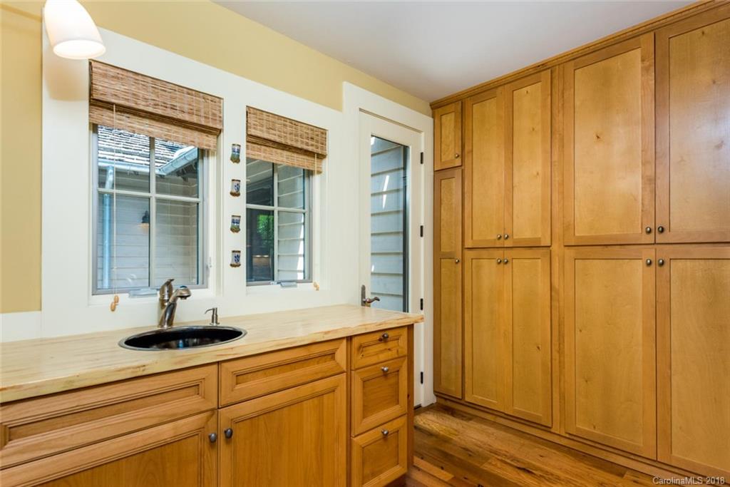 346 East Reach Road, Unit 131 Sylva, NC 28779 - Photo 16 of 34 Gallery Image 16