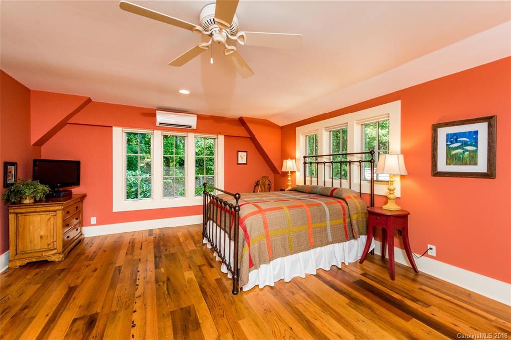 346 East Reach Road, Unit 131 Sylva, NC 28779 - Photo 27 of 34 Gallery Image 27