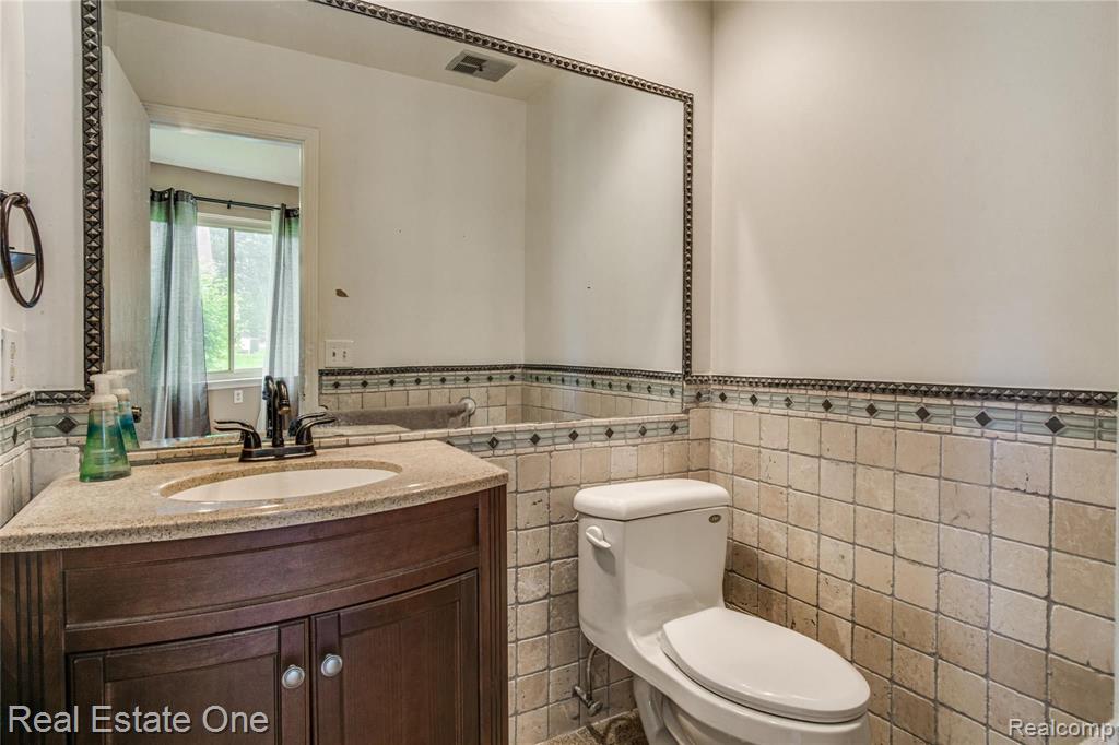 27860 Evergreen Road Lathrup Village, MI 48076 - Photo 14 of 18