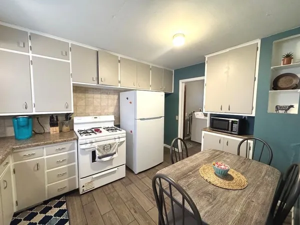 $154,900 | 205 East Van Buren Street, Gallatin, MO 64640
