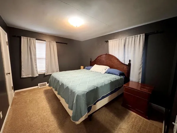 $154,900 | 205 East Van Buren Street, Gallatin, MO 64640