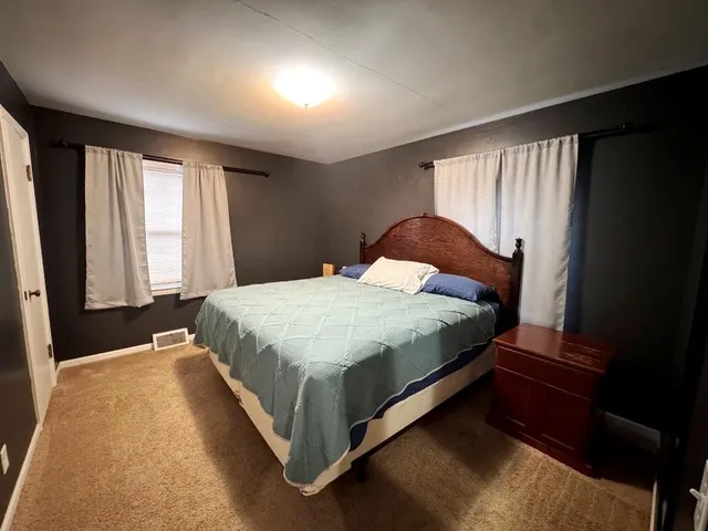 $164,900 | 205 East Van Buren Street, Gallatin, MO 64640