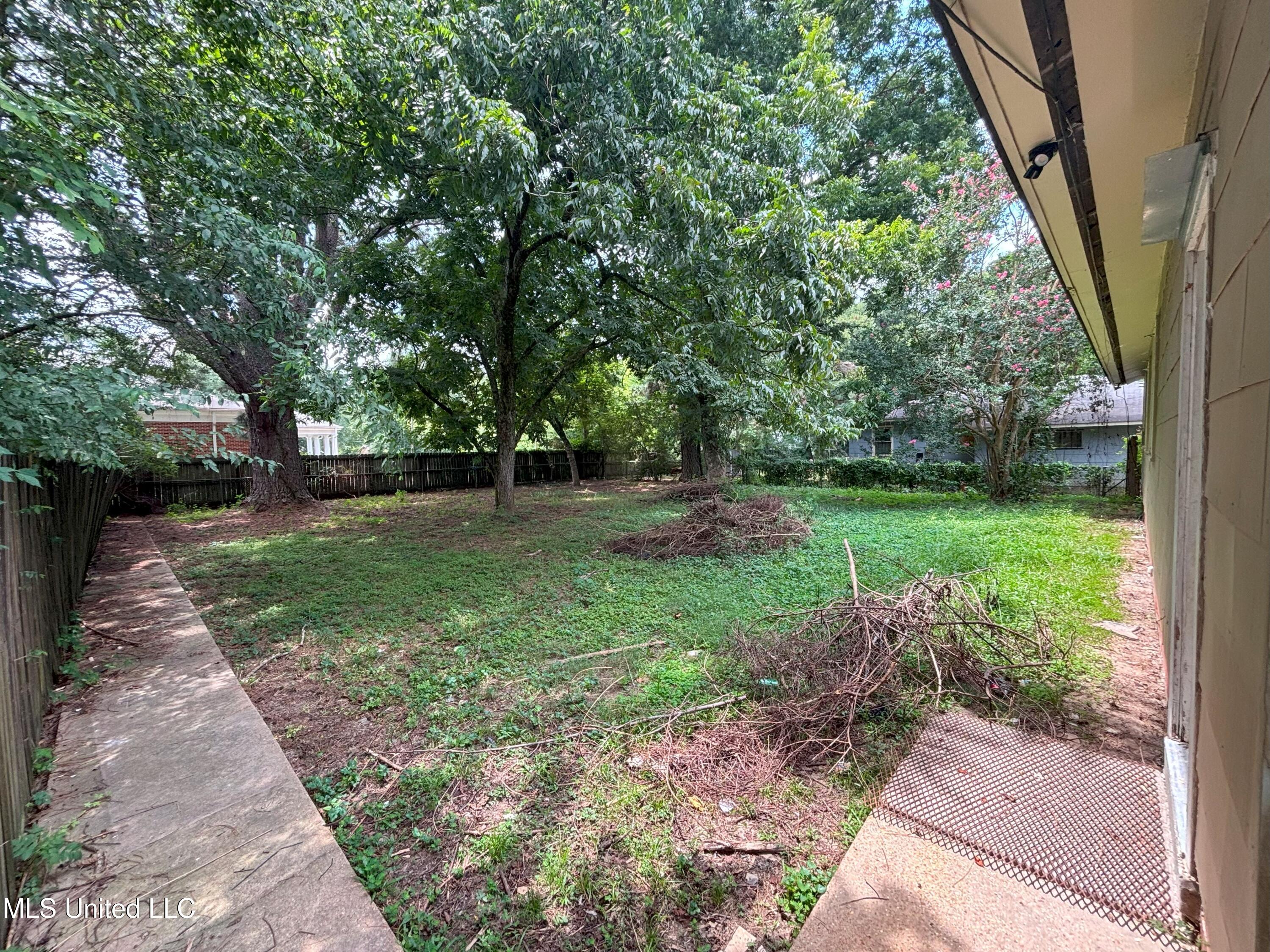 335 Cummins Street Jackson, MS 39204 - Photo 11 of 11 IMG_5872
