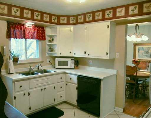 232 Gass Road Pittsburgh, PA 15229 - Photo 4 of 8 Kitchen.