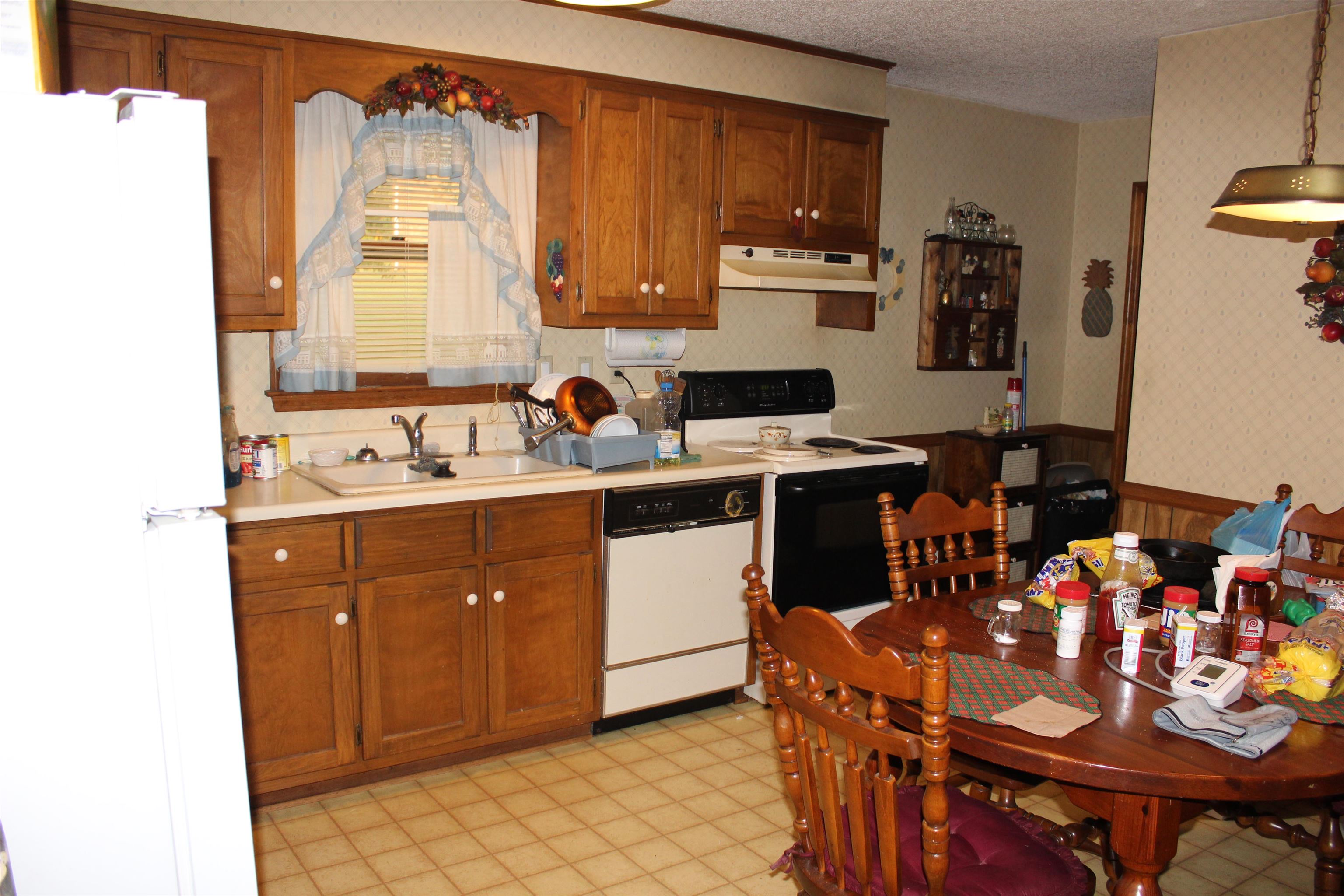 135 Carlton Drive Inman, SC 29349 - Photo 2 of 11