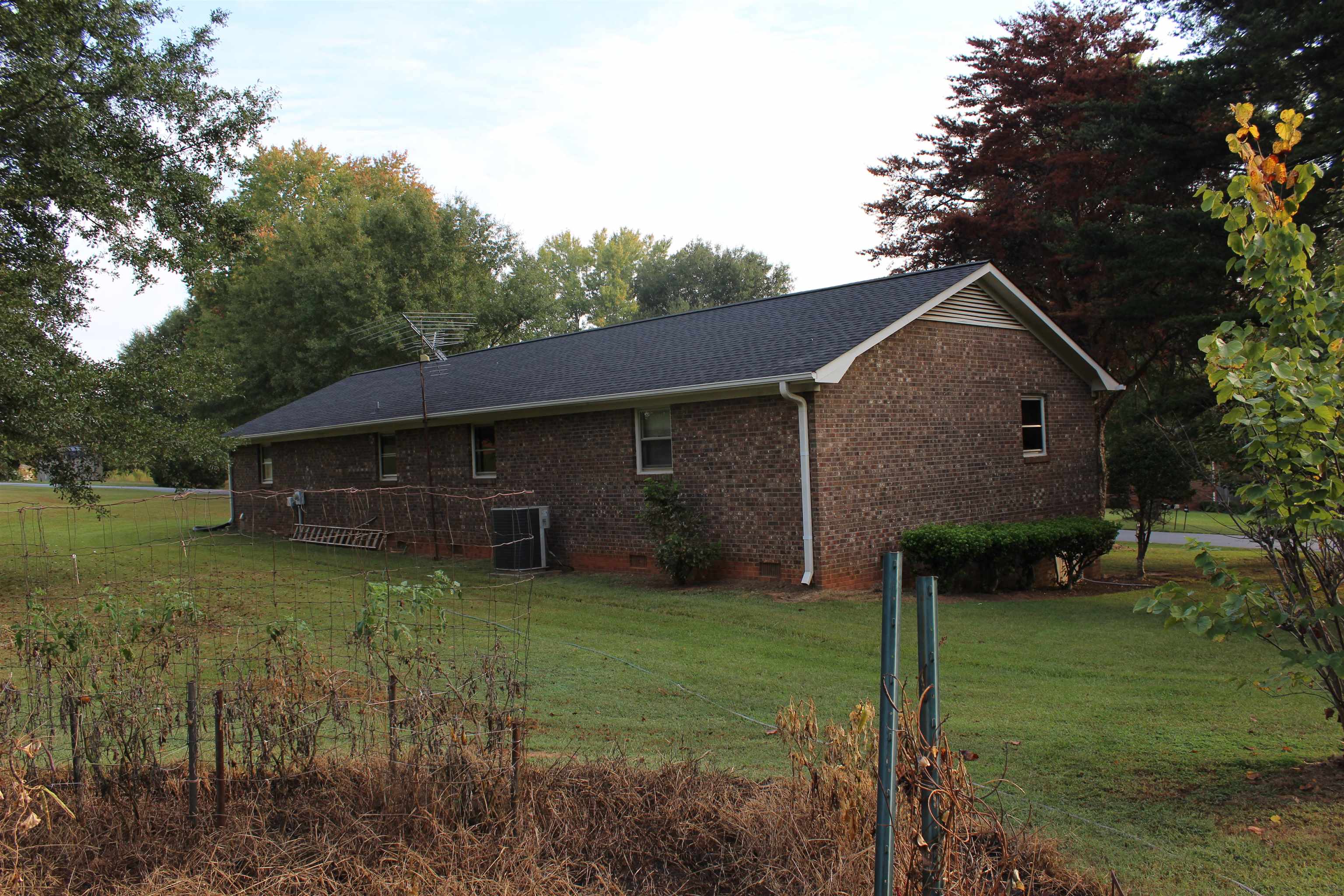 135 Carlton Drive Inman, SC 29349 - Photo 10 of 11