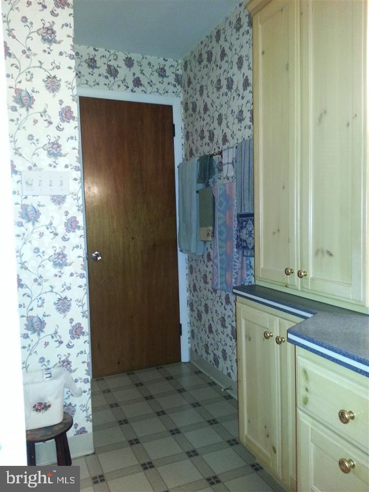 316 Ruth Drive York, PA 17403 - Photo 17 of 22 Gallery Image 17