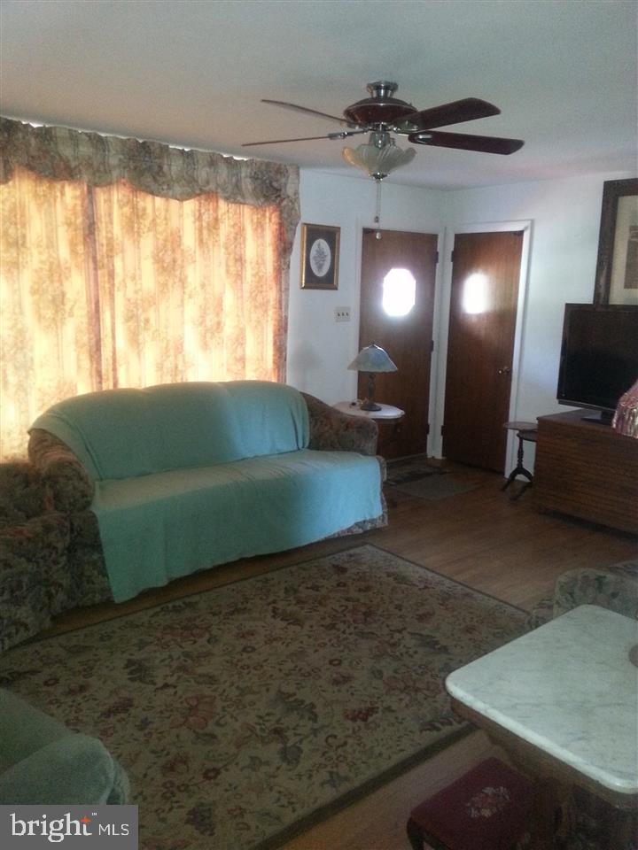 316 Ruth Drive York, PA 17403 - Photo 5 of 22 Gallery Image 5