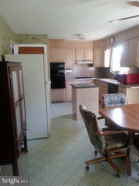 316 Ruth Drive York, PA 17403 - Photo 10 of 22 Gallery Image 10