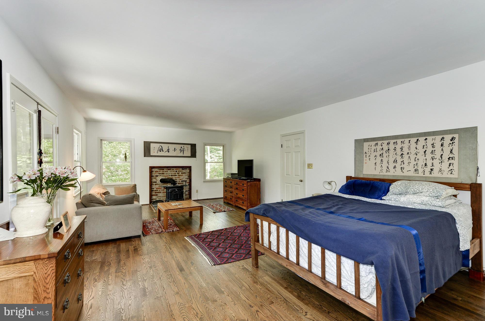 11500 Glen Road Potomac, MD 20854 - Photo 17 of 30 Generous master bedroom
