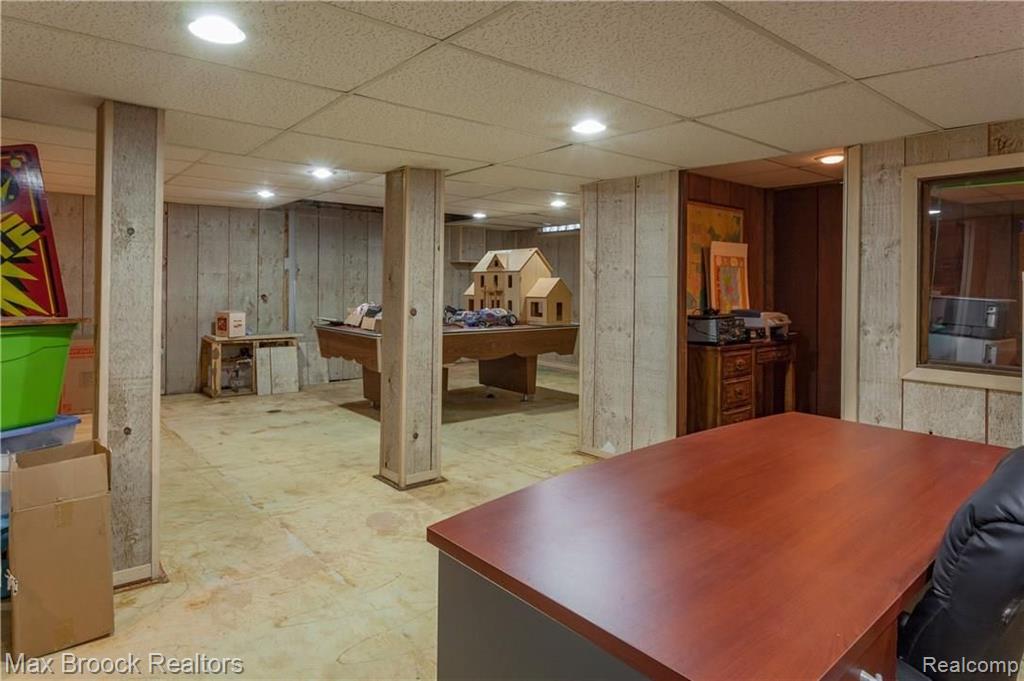 35611 Fredericksburg Road Farmington Hills, MI 48331 - Photo 27 of 36