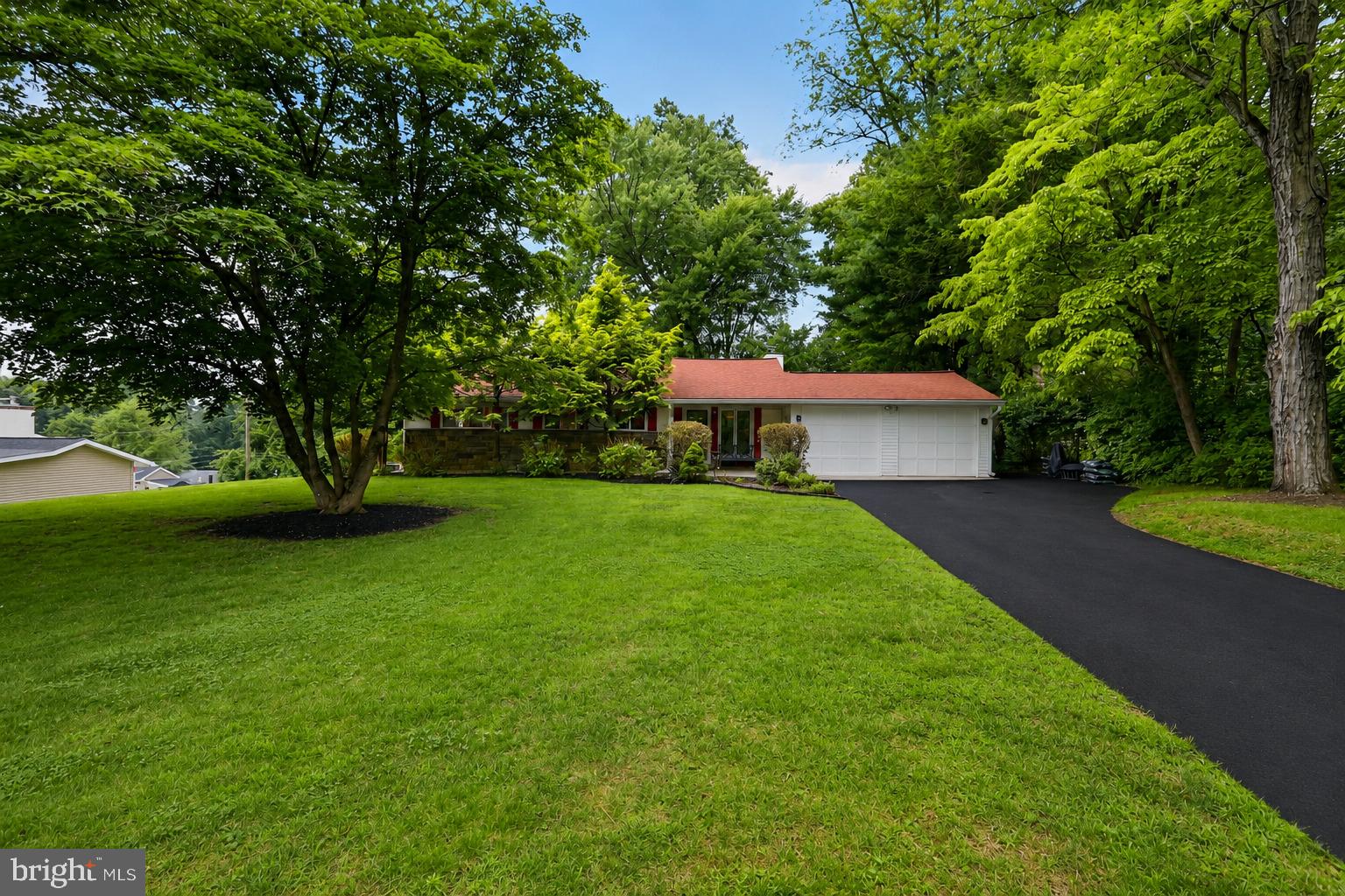 26 Rampart West Media, PA 19063 - Photo 2 of 36