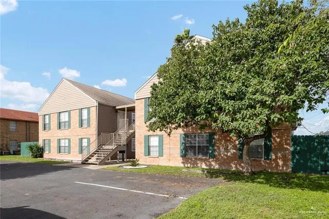 $875 | 1006 West Kelly Avenue, Unit B, Pharr, TX 78577