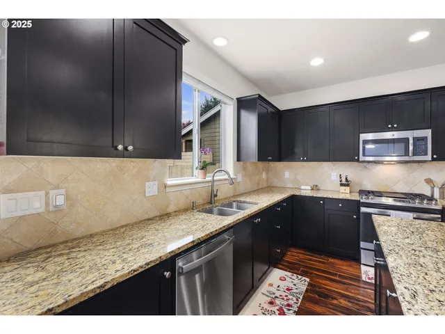 $660,000 | 14001 Northeast 101st Street, Vancouver, WA 98682