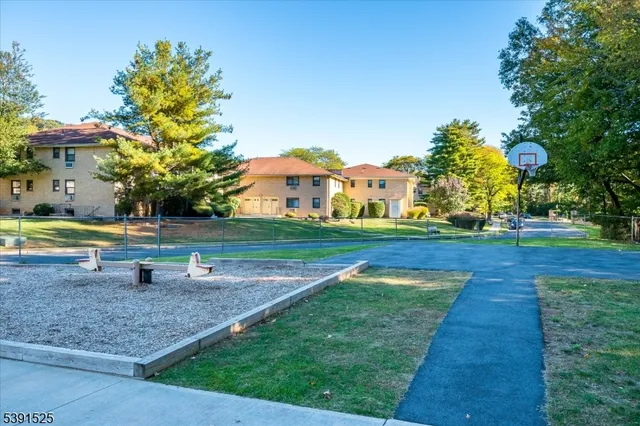 $315,000 | 401 Us Highway, Unit H, Plainfield, NJ 07060