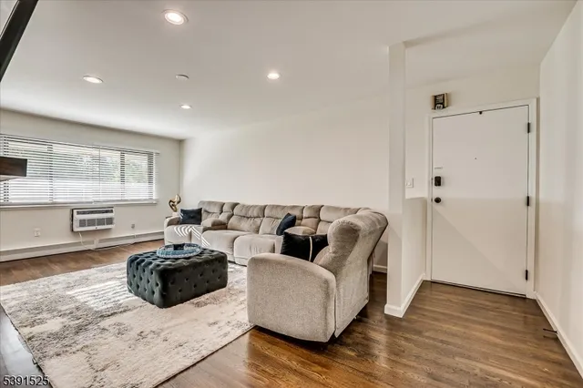 $315,000 | 401 Us Highway, Unit H, Plainfield, NJ 07060