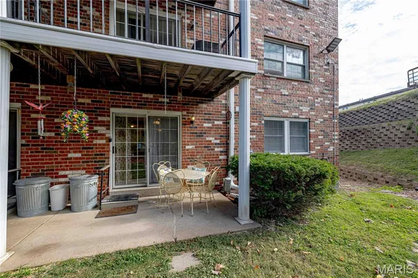 $92,000 | 3107 Garnette Drive, Unit A7, Bridgeton, MO 63044