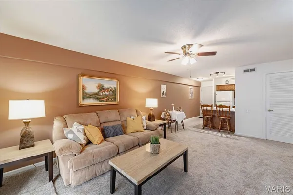 $92,000 | 3107 Garnette Drive, Unit A7, Bridgeton, MO 63044