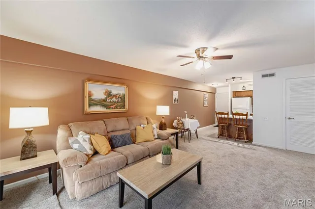 $95,000 | 3107 Garnette Drive, Unit A7, Bridgeton, MO 63044
