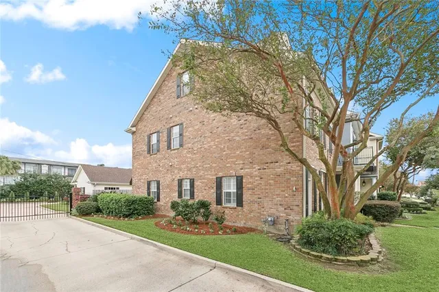 $610,000 | 3717 North Hullen Street, Metairie, LA 70002