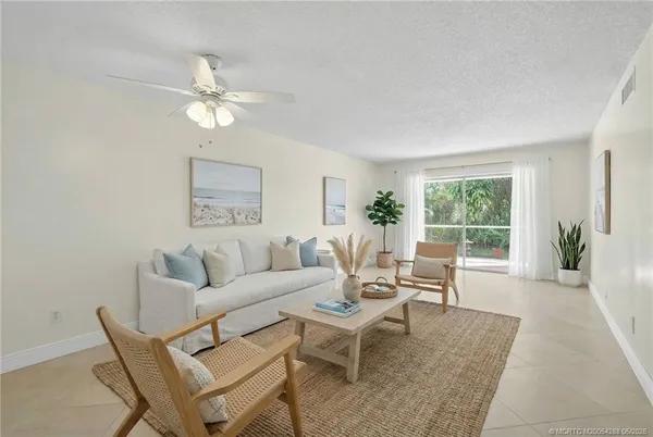 $159,000 | 2950 Southeast Ocean Boulevard, Unit 122, Stuart, FL 34996