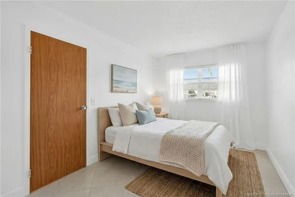 $165,000 | 2950 Southeast Ocean Boulevard, Unit 122, Stuart, FL 34996