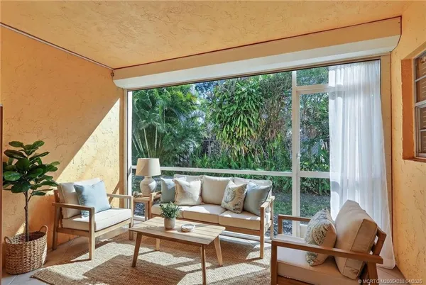 $165,000 | 2950 Southeast Ocean Boulevard, Unit 122, Stuart, FL 34996