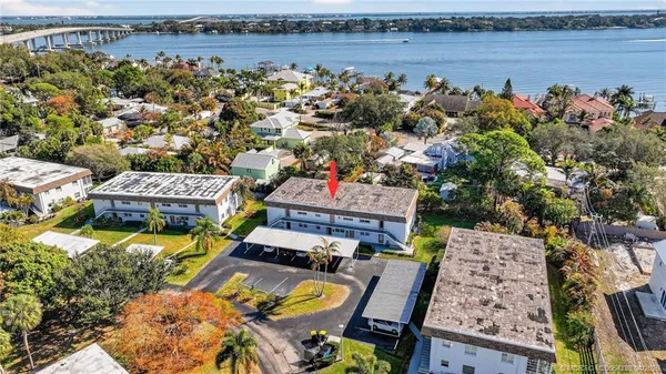 $165,000 | 2950 Southeast Ocean Boulevard, Unit 122, Stuart, FL 34996